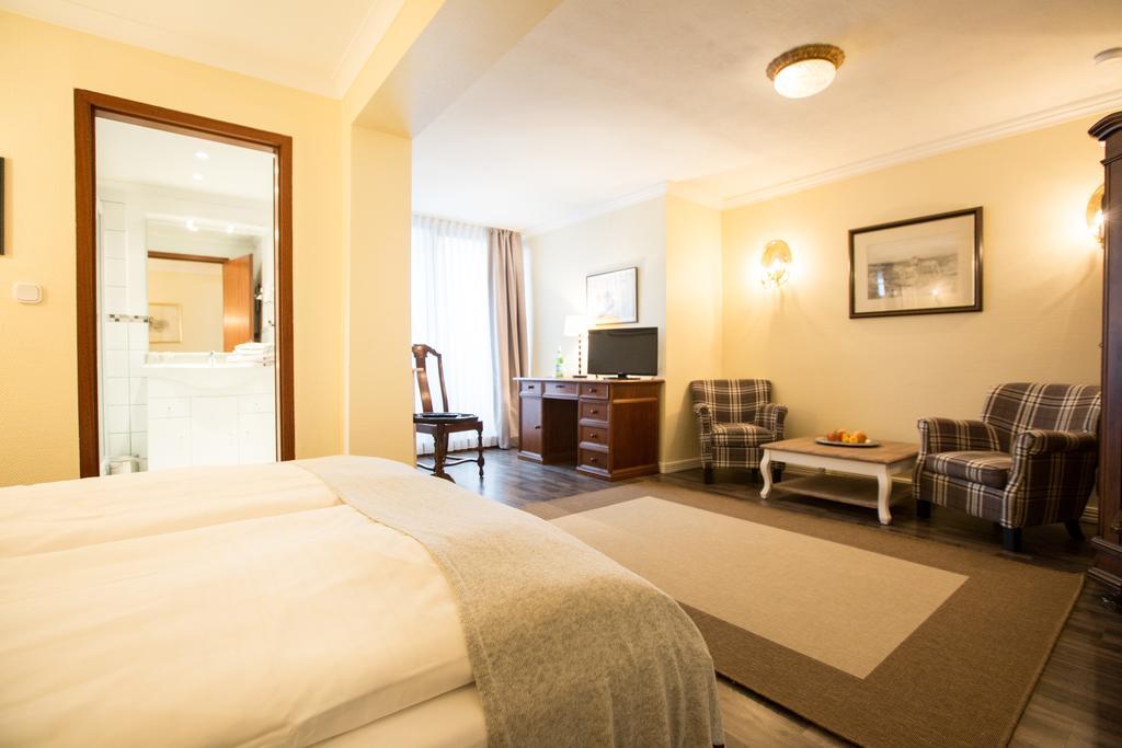 Schoekel'S Hotel Und Restaurant Elze Extérieur photo