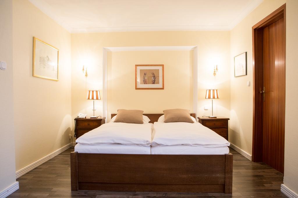 Schoekel'S Hotel Und Restaurant Elze Extérieur photo