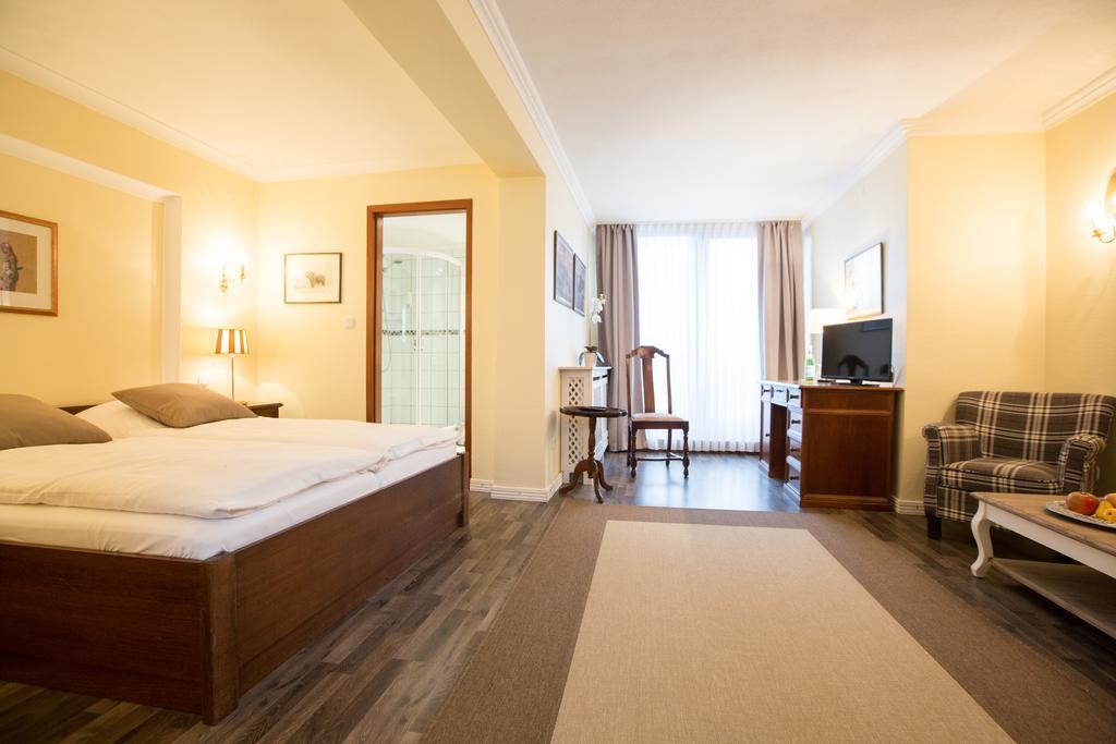 Schoekel'S Hotel Und Restaurant Elze Extérieur photo